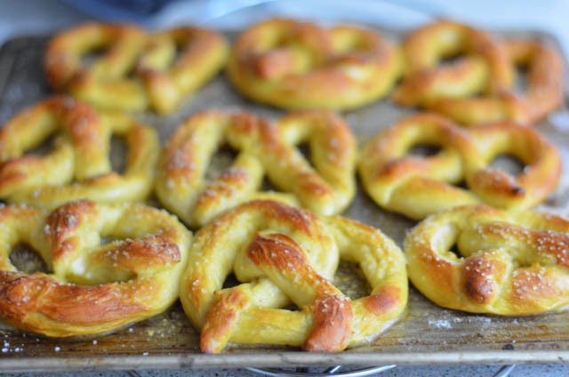 Homemade Soft Pretzels w. IPA Beer Cheese Dip