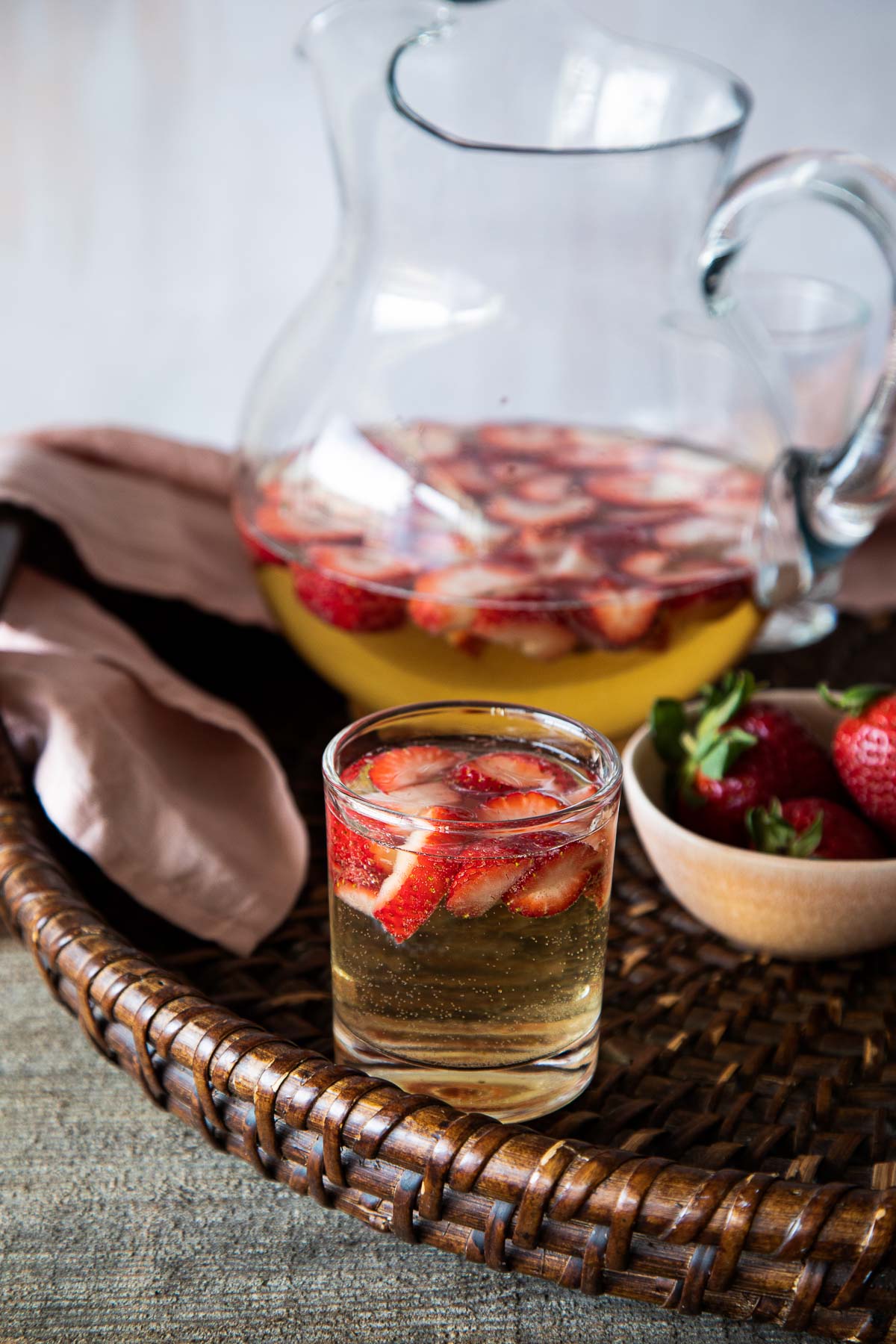 Strawberry Sangria - straberry cocktails