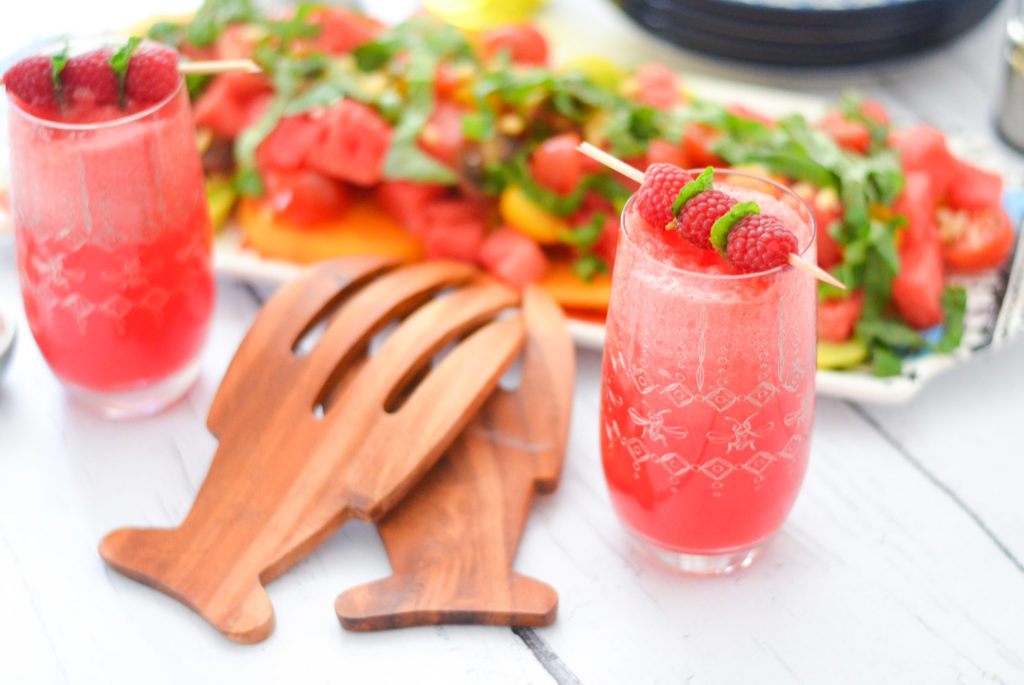 IZZE Watermelon Raspberry Sparkling Water Drink Recipe w. Watermelon Juice | Luci's Morsels :: LA Healthy Food Blogger Watermelon Juice Drink | IZZE Watermelon Raspberry Sparkling Water Drink Recipe