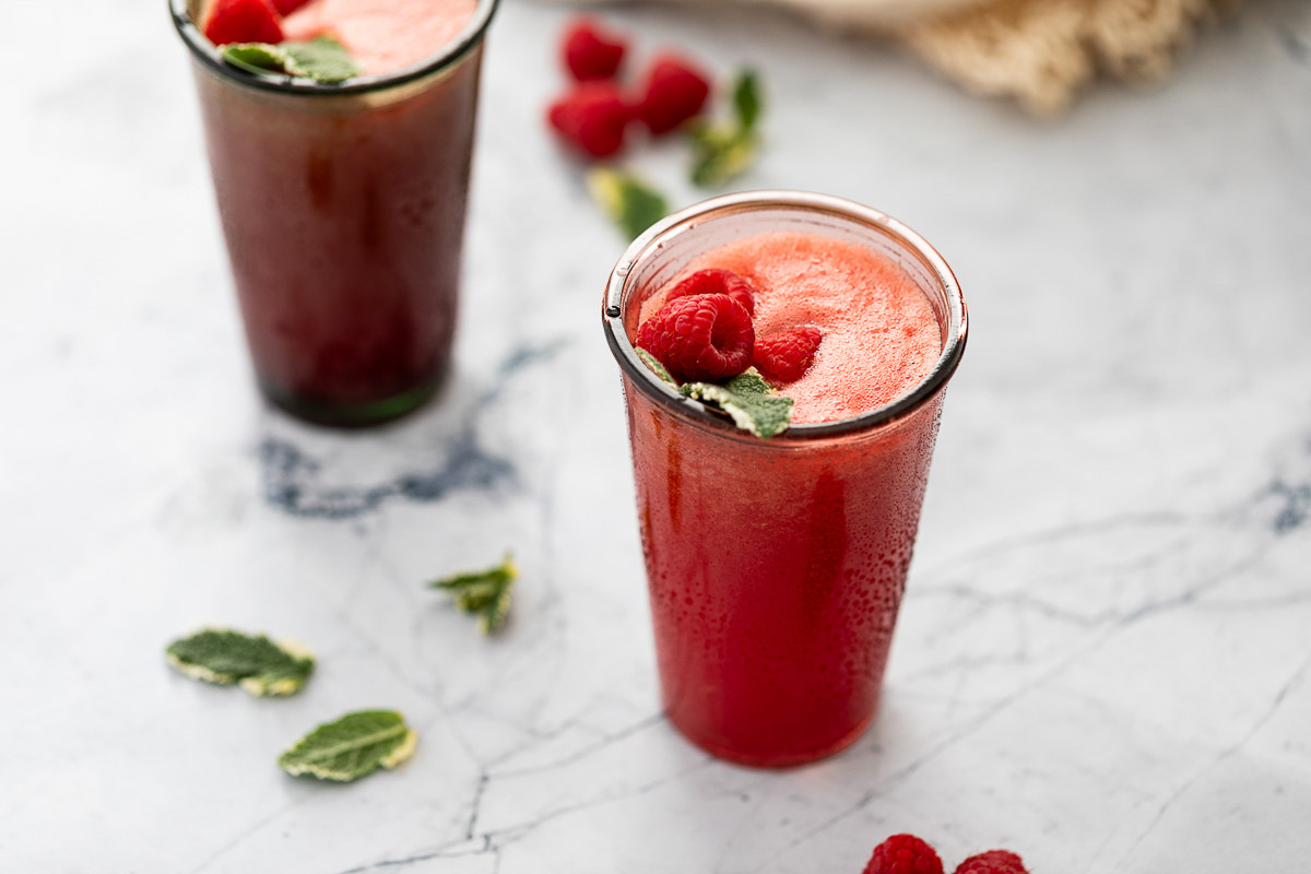 IZZE Watermelon Raspberry Sparkling Water Drink Recipe w. Watermelon Juice | Luci's Morsels :: LA Healthy Food Blogger Watermelon Mocktail