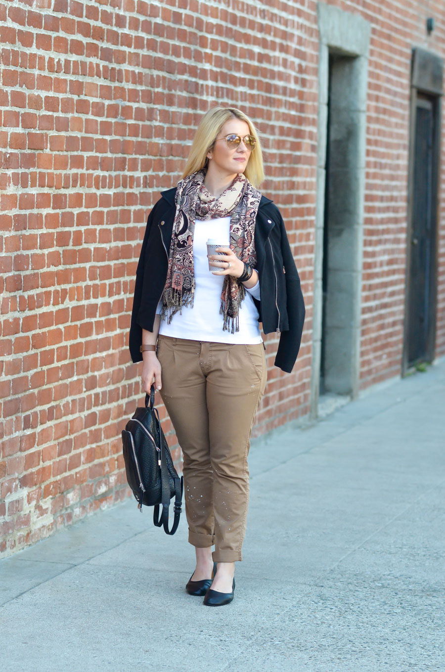 Women's Khaki Pants Outfit Idea for Spring w. Black Flats