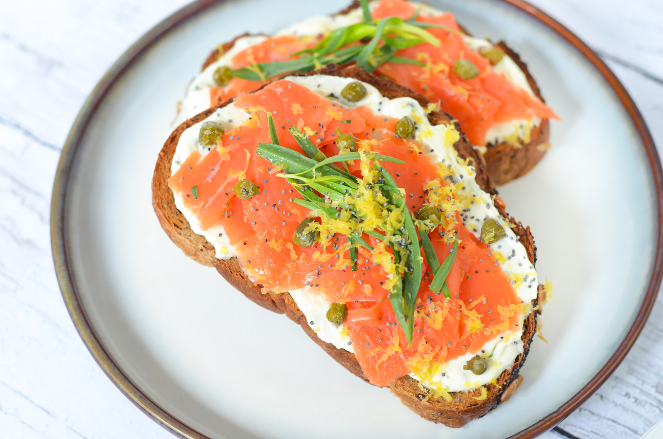 Easy Smoked Salmon Toasts