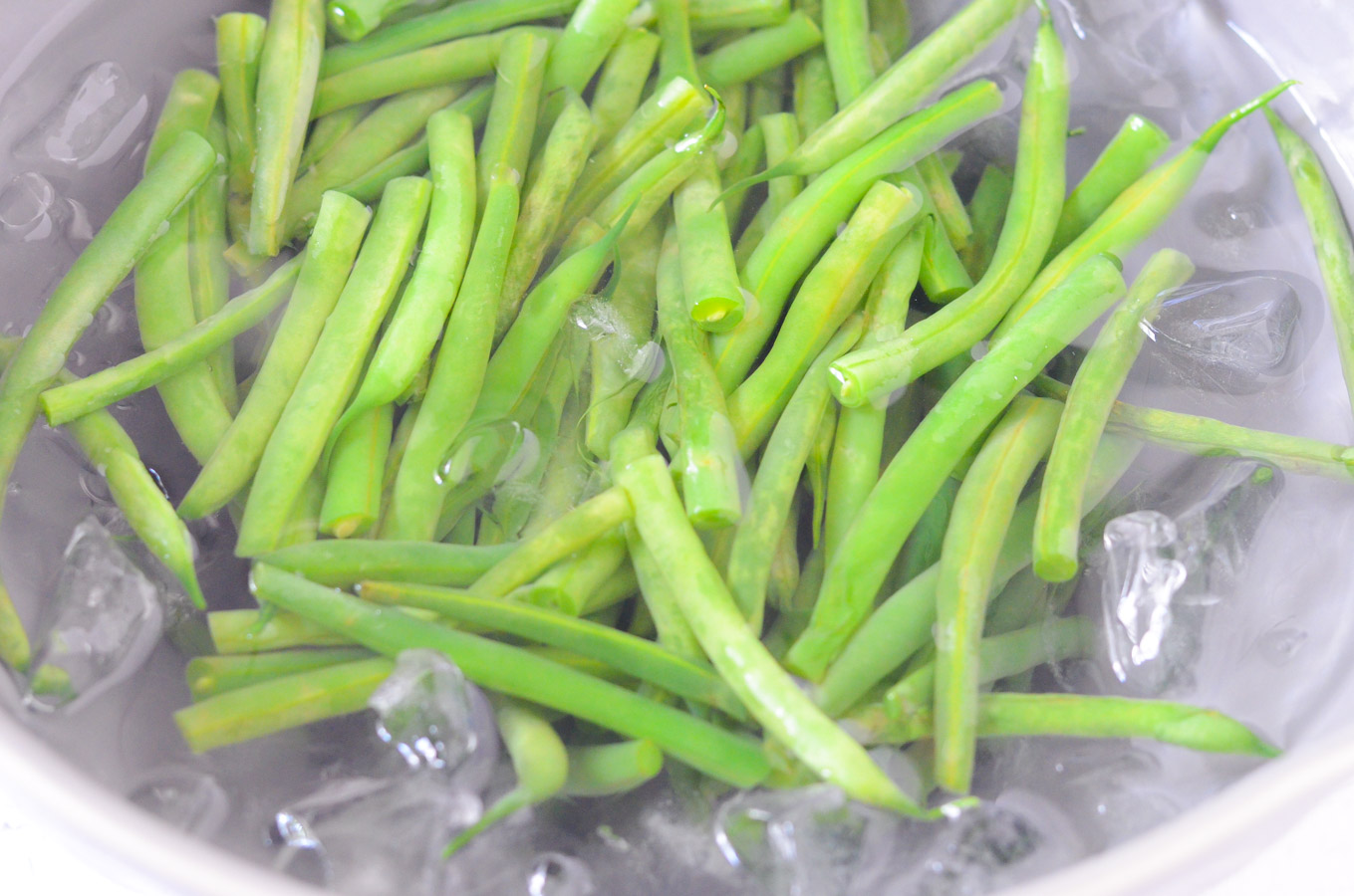 Green Bean, Peach, Corn Salad with Summer Fruits and Vegetables