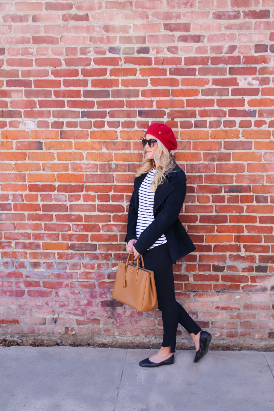 How to Wear a Beret Outfit like the French