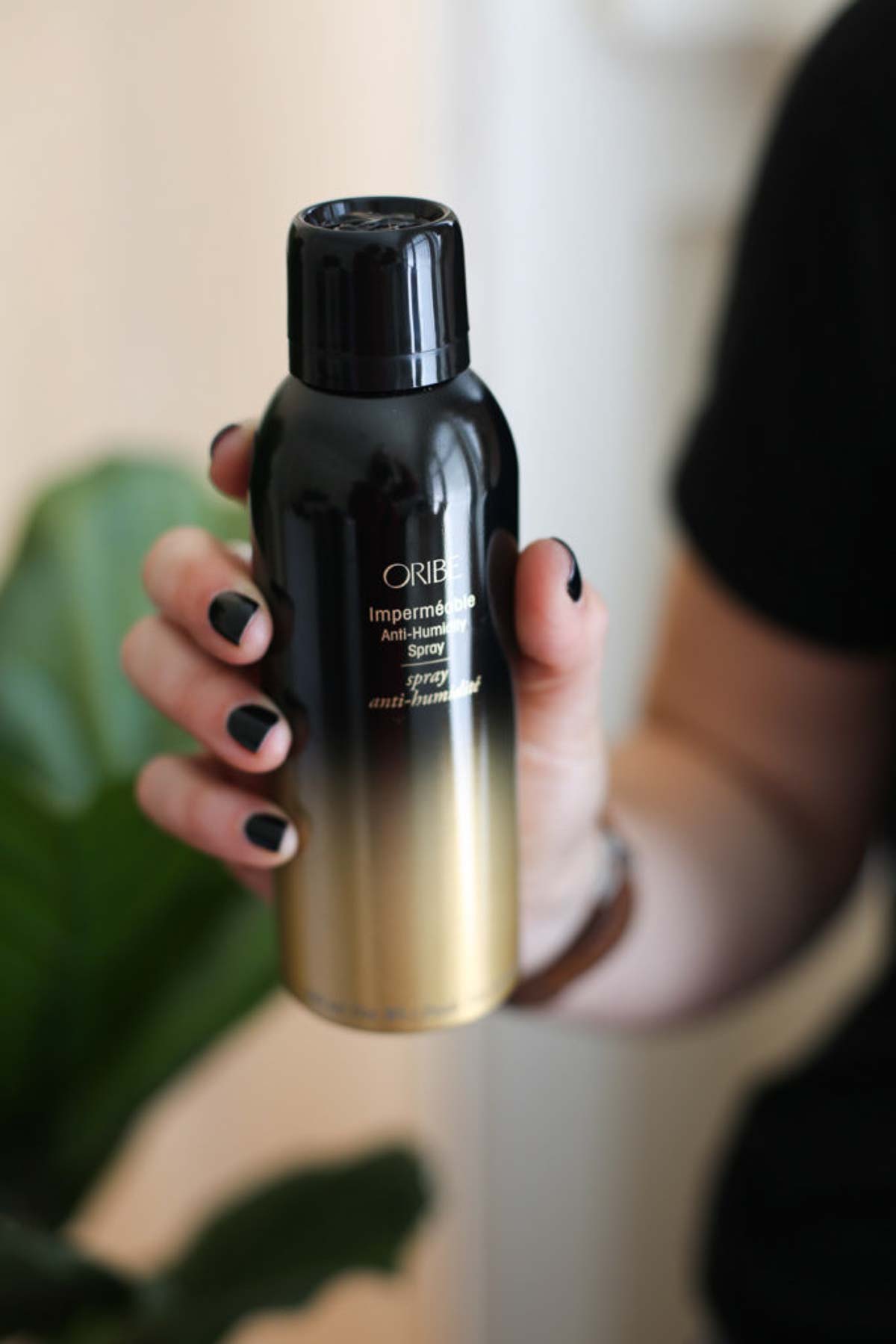 Best Anti-Frizz Spray - Oribe Anti Humidity Spray Review.