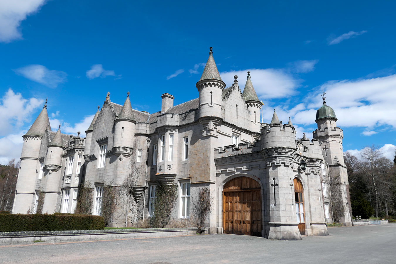 Scotland Palaces + Castles to Visit - Balmoral