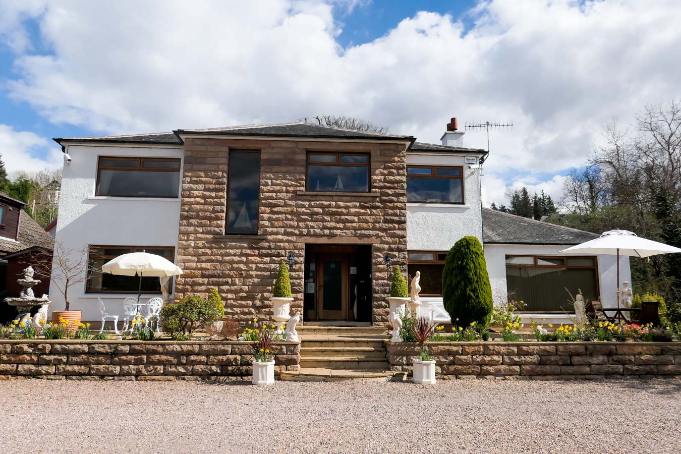 What to Do in Fort William Travel Guide - Where to Stay - Westcourt B&B