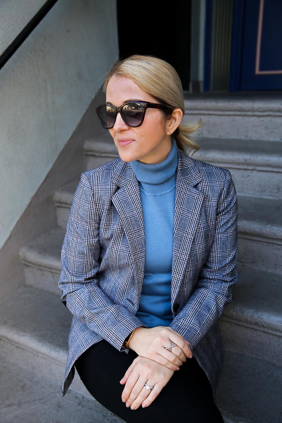 Turtleneck and Blazer Outfit for Women
