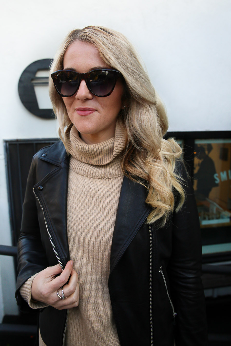 Turtleneck and Leather Jacket Outfit for Women