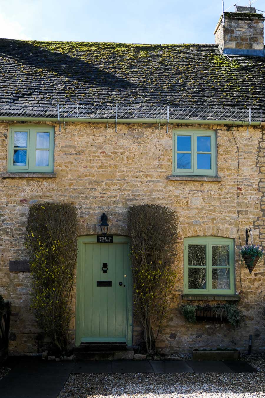 What to Do in the Cotswolds - English Countryside - Bourton on the Water