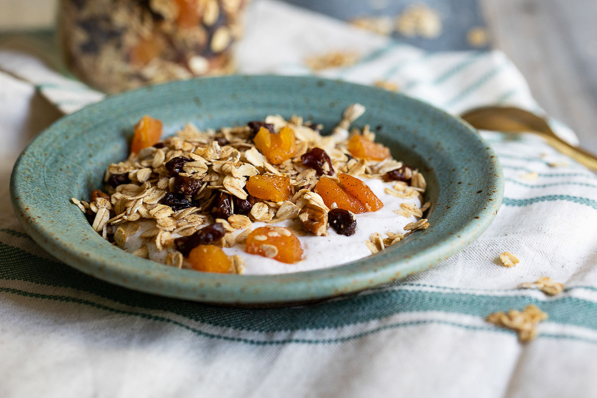 Toasted Muesli with Yogurt