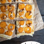 Apricot Tart made with phyllo dough. Fresh apricots with hazelnuts and honey! #dessert #apricots #summerdessert #phyllodough