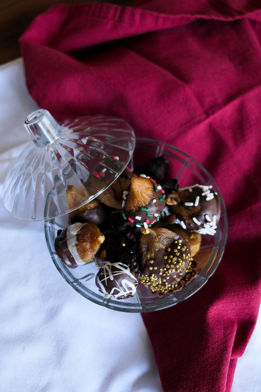 Chocolate Dipped Figs - Homemade Food Gift Ideas