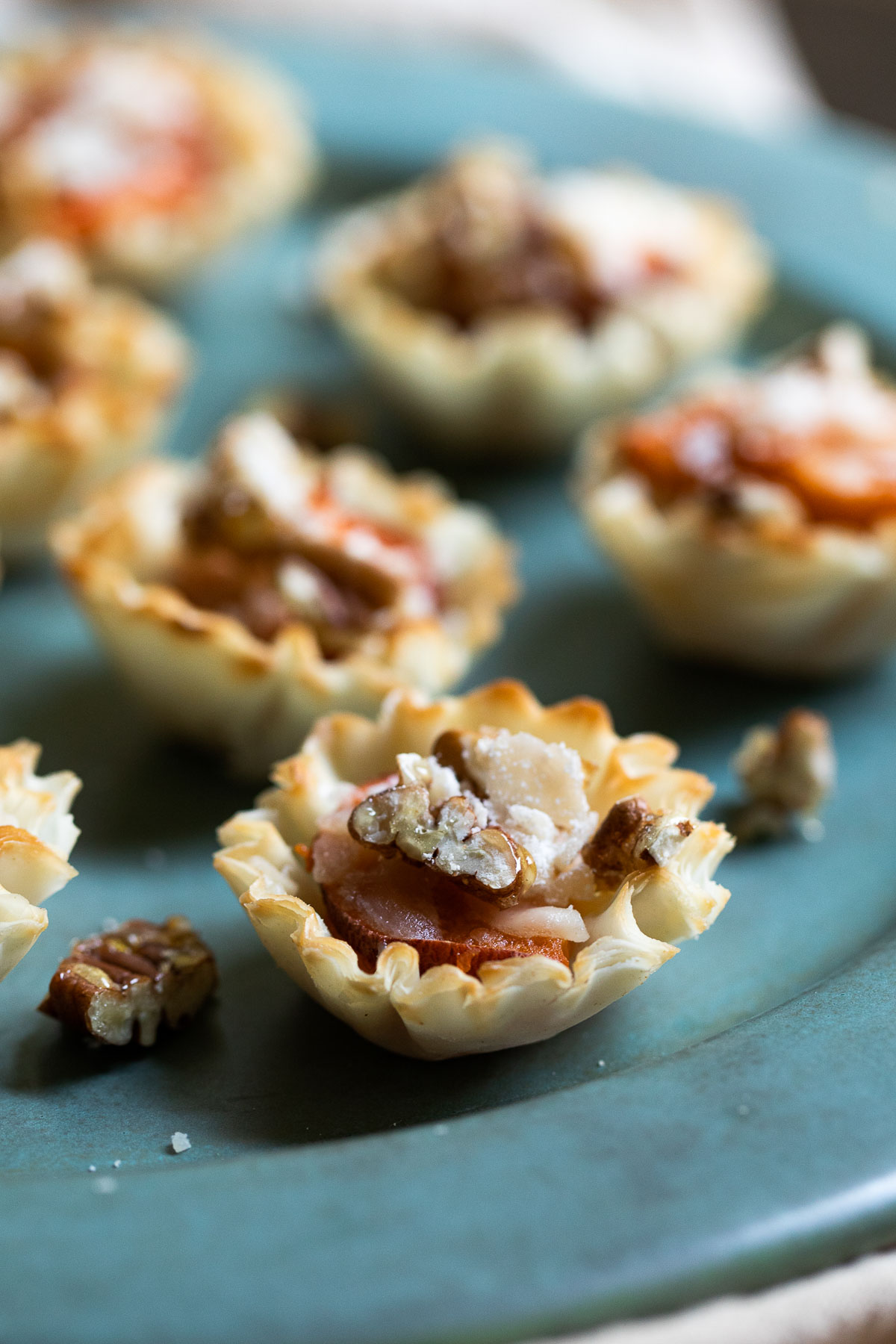 Mini Hummus Phyllo Cup Appetizers