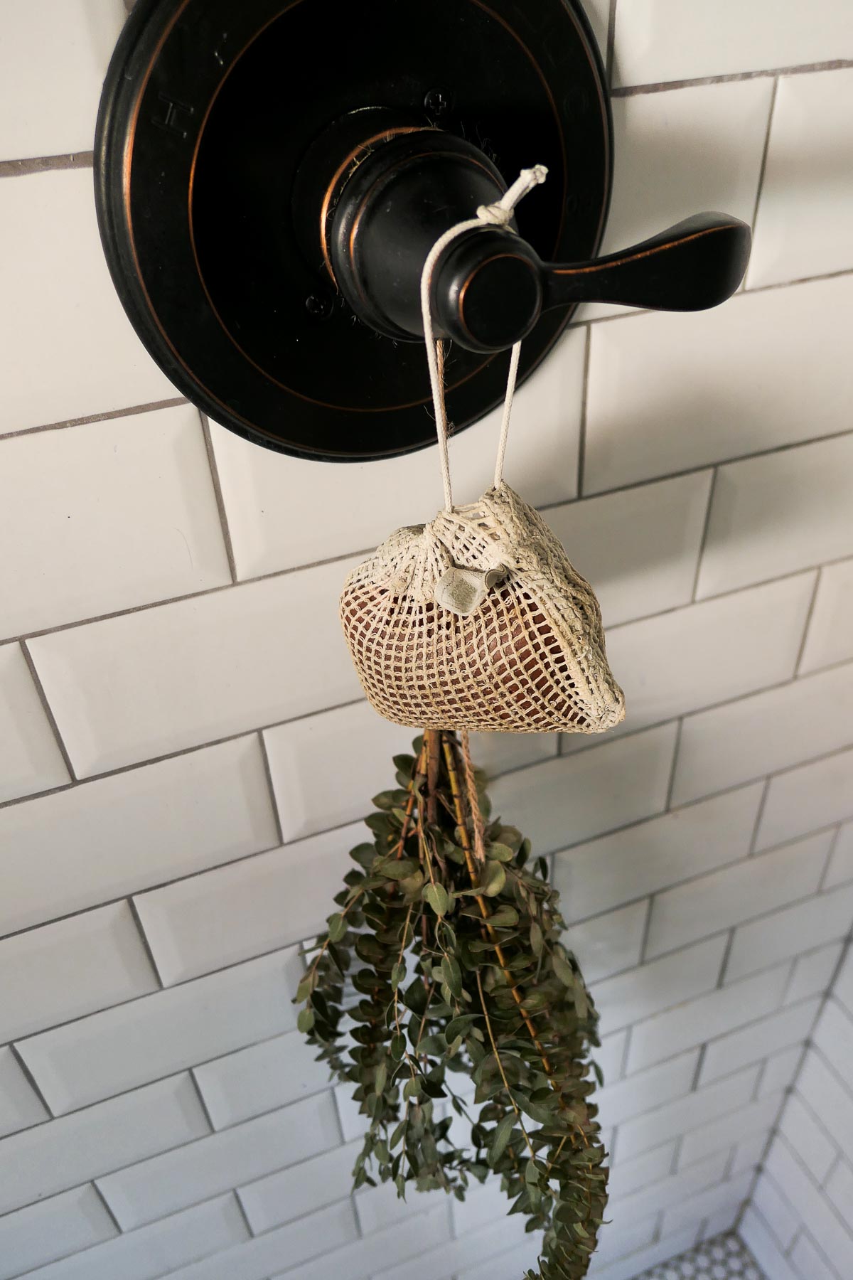 Beauty Body Tools - Sisal Soap Bag Hanging From Shower Knob with Eucalyptus Shower Bundle