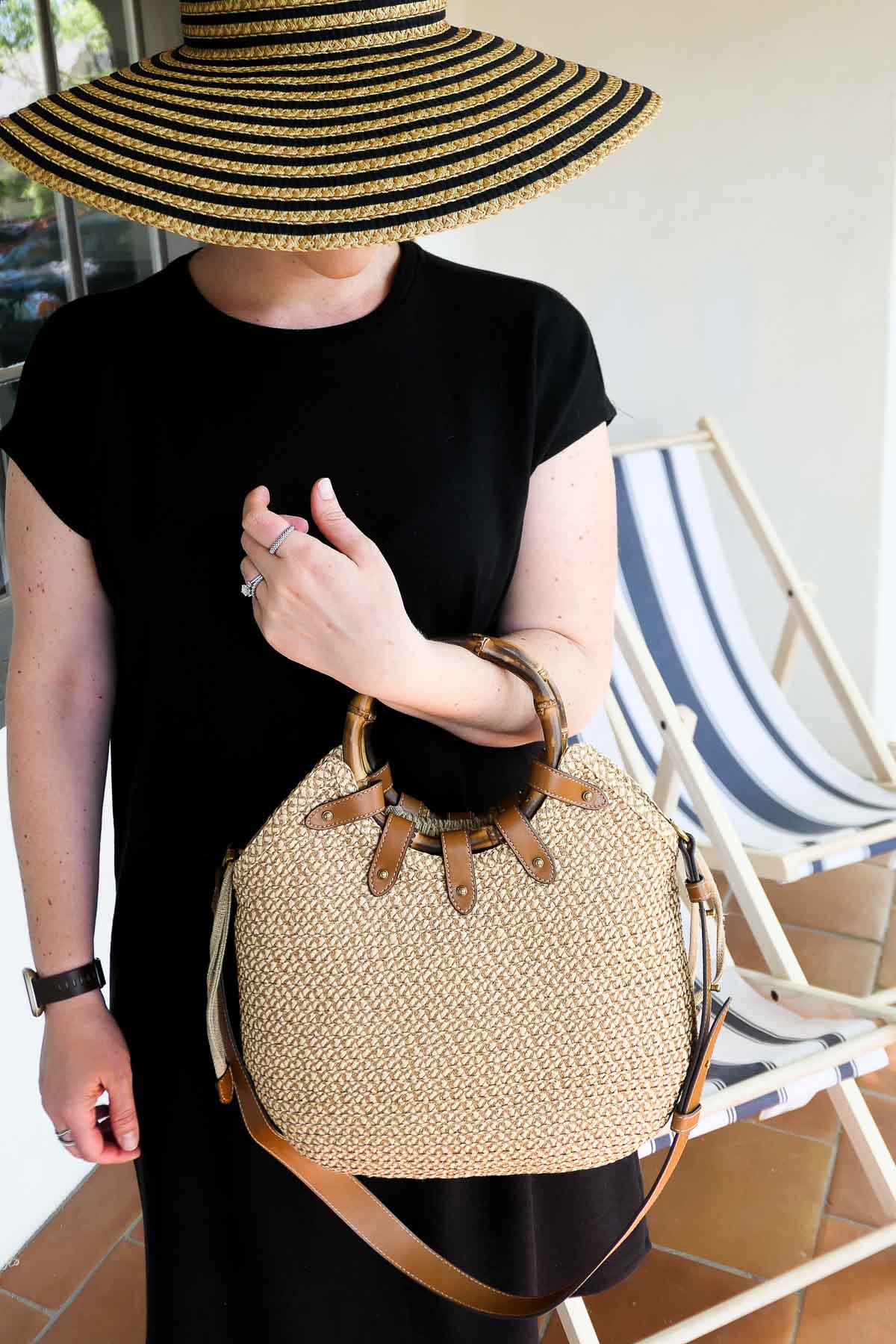 Minimalist Wardrobe - Luci wearing  Eric Javits My Way Bag & Large Hat