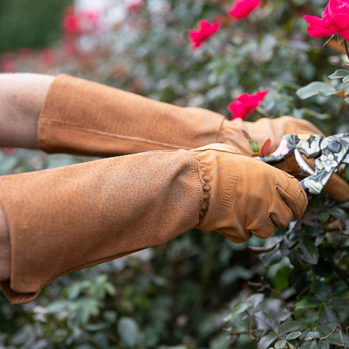 Best Gifts for Gardeners - Leather Pruning Gloves