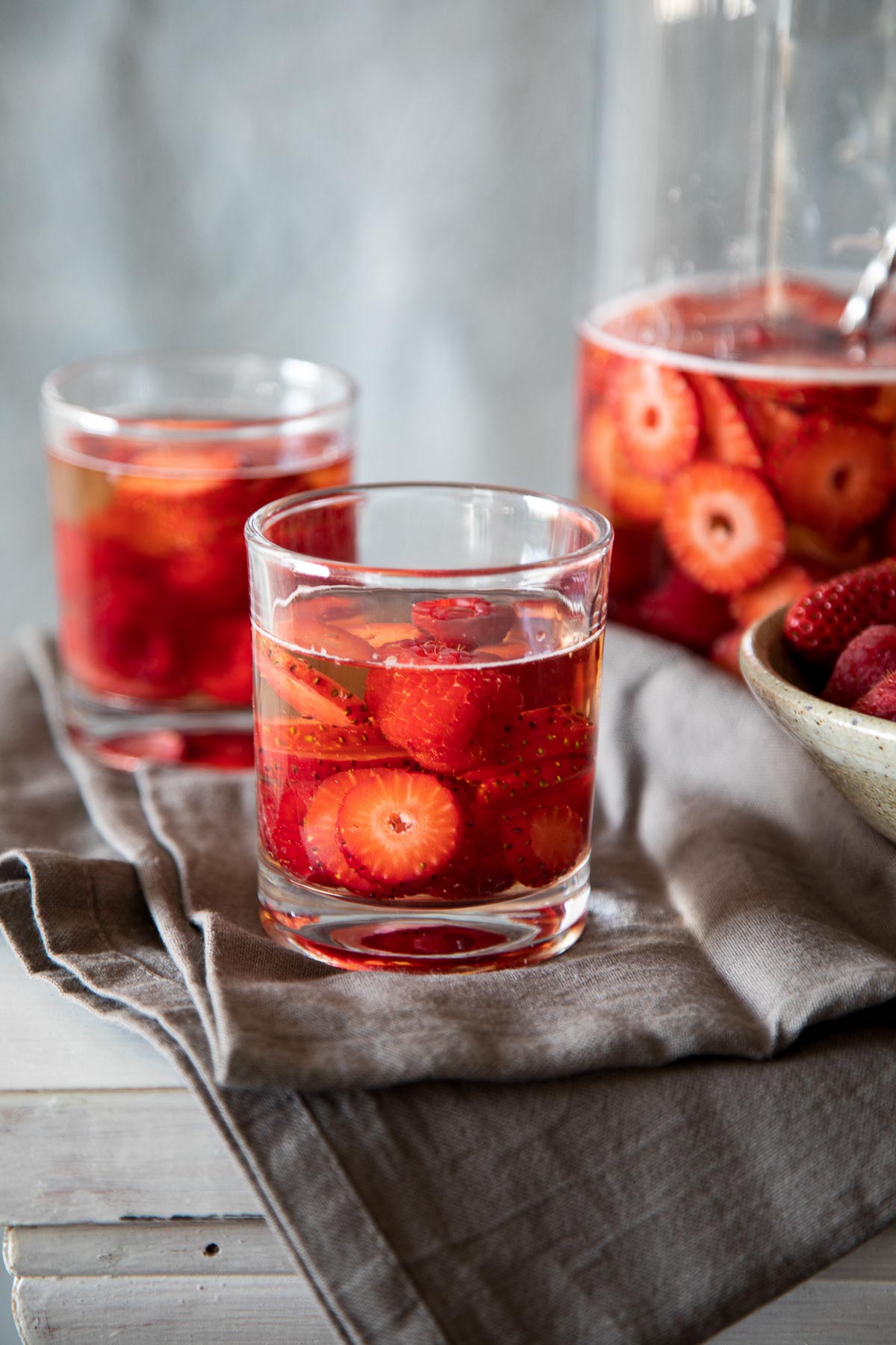 spring berry sangria