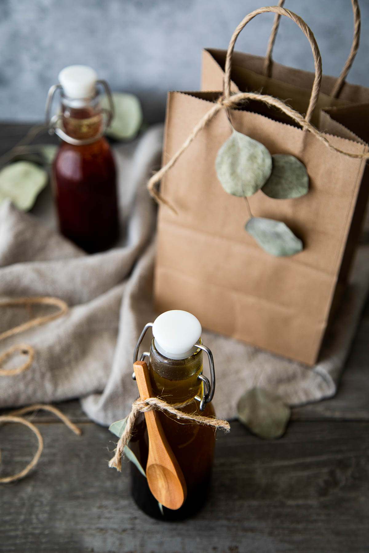 DIY Food GIft - Homemade Salad Dressing - Gift Wrap Ideas