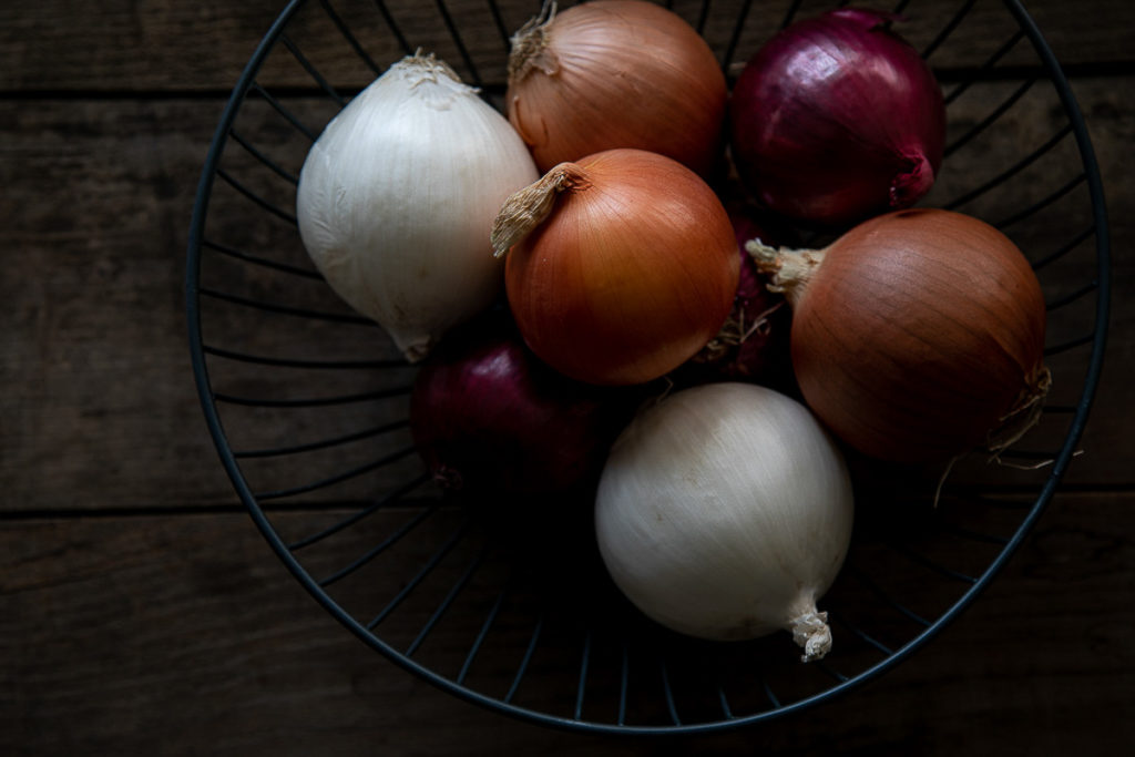 fresh onions - how to avoid food waste