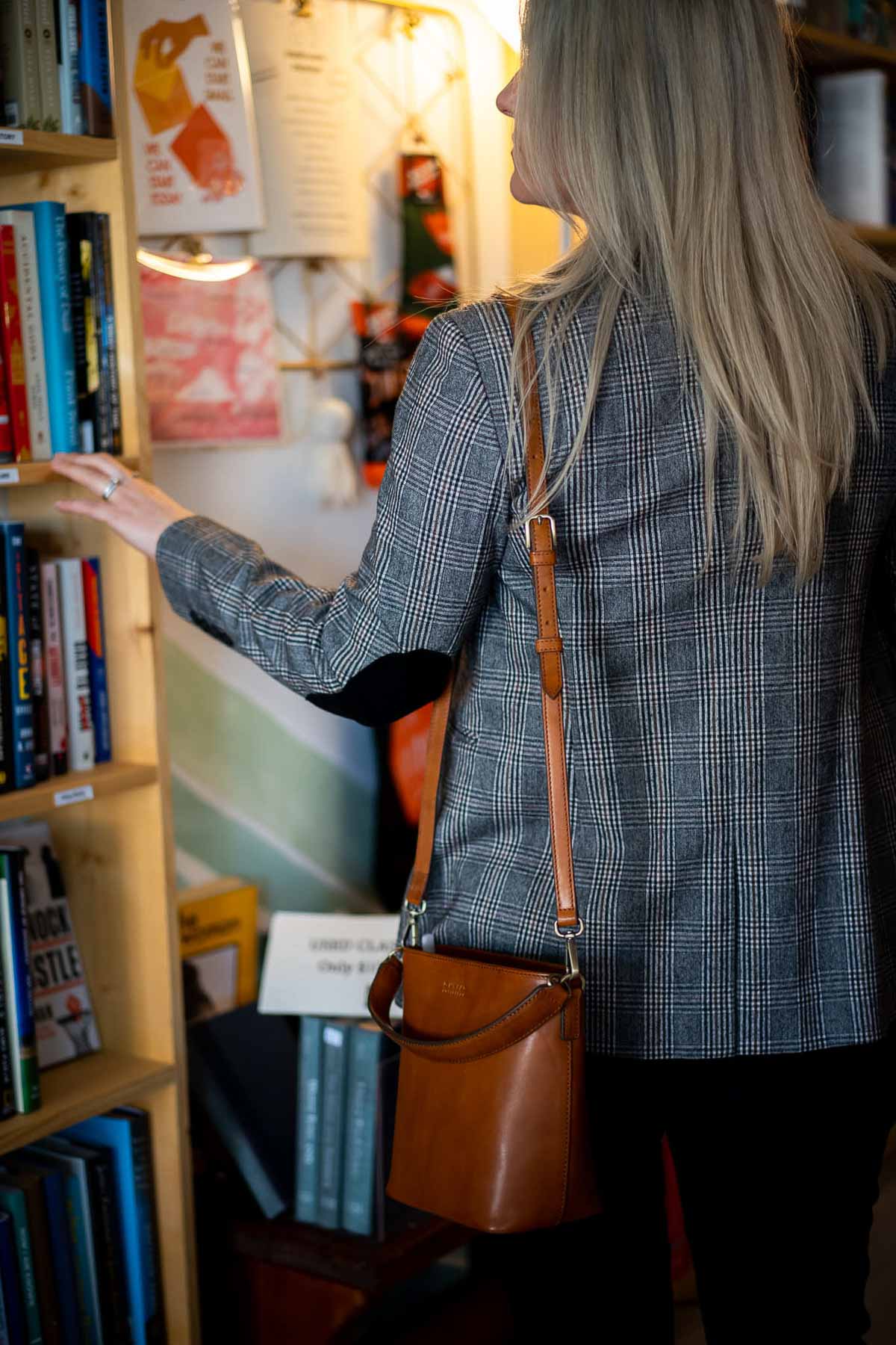 autumn blazers - Luci's back in plaid blazer.