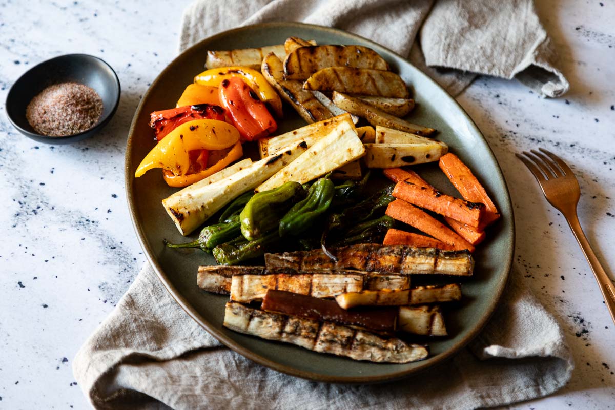 gluten free, vegan hors d'oeuvres - grilled vegetables on plate - vegan hors d'oeuvres