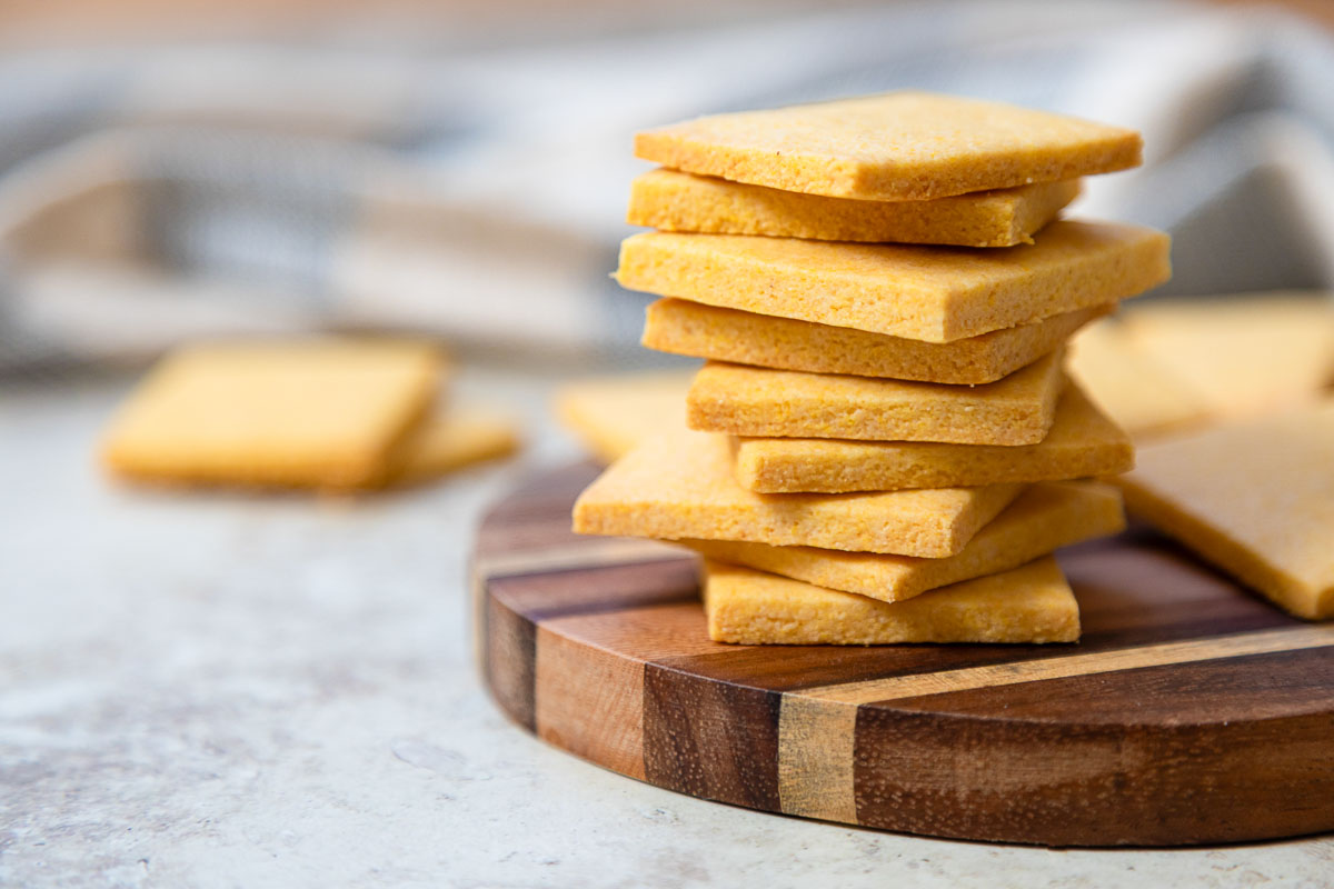 Cornbread Crackers Recipe with Cornmeal