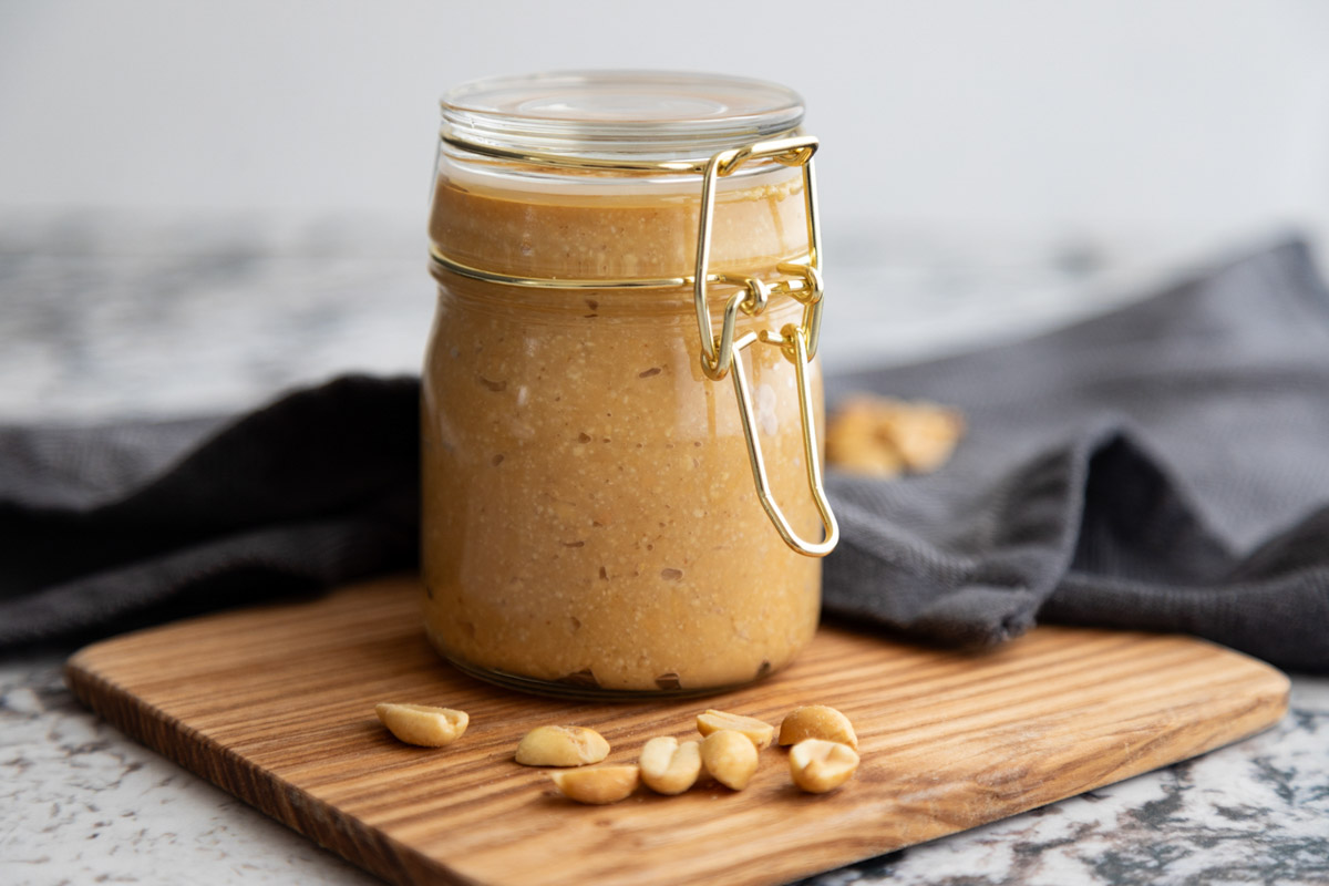 How to Make Homemade Peanut Butter