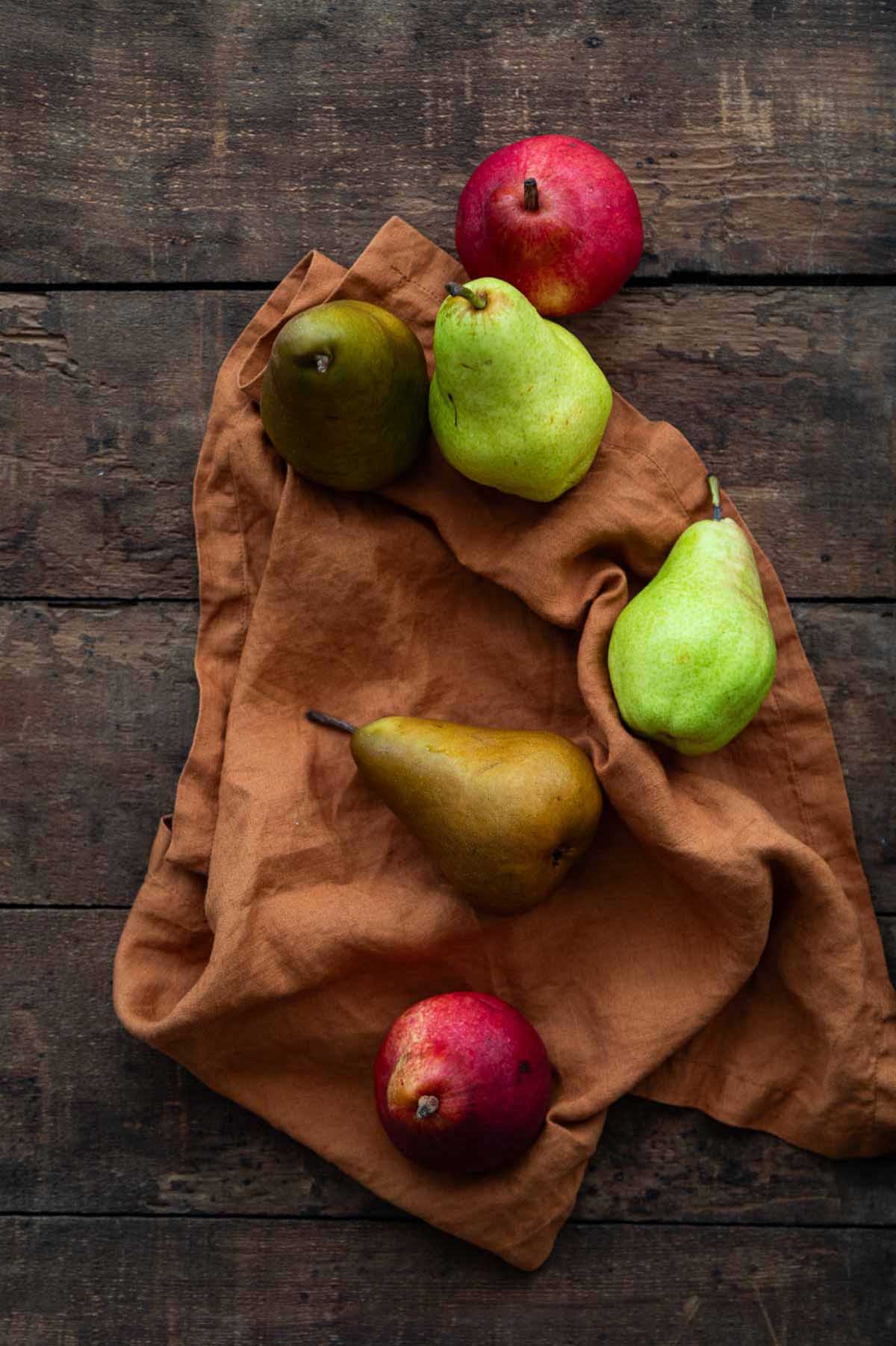 When are Pears in Season