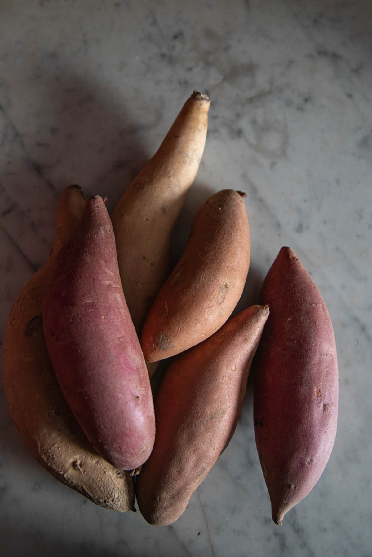 mixed-sweet-potatoes-how to store sweet potatoes